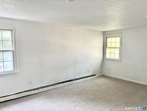 369 Bidwell Street Manchester CT 06040