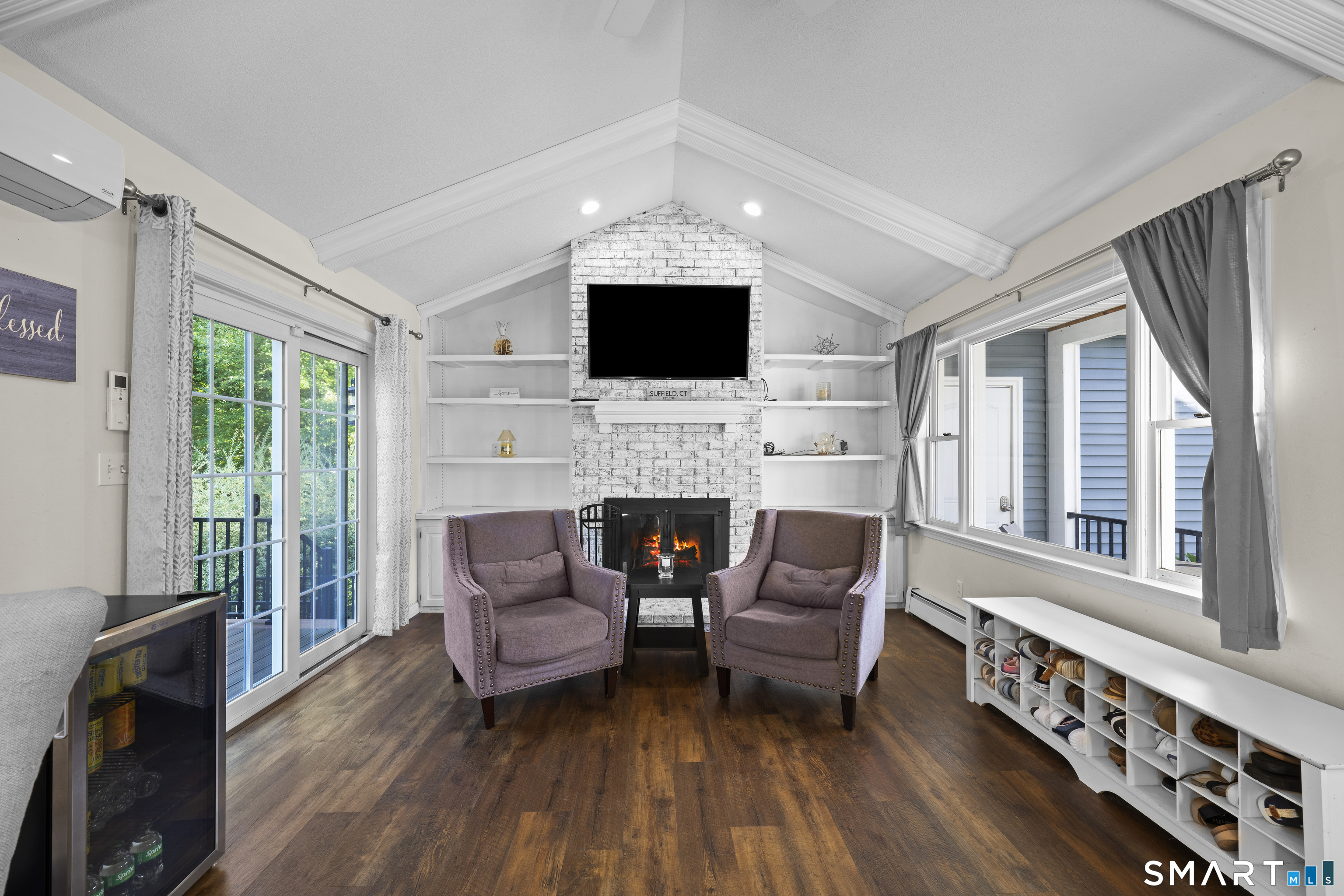 25 Devine Road Suffield CT 06078