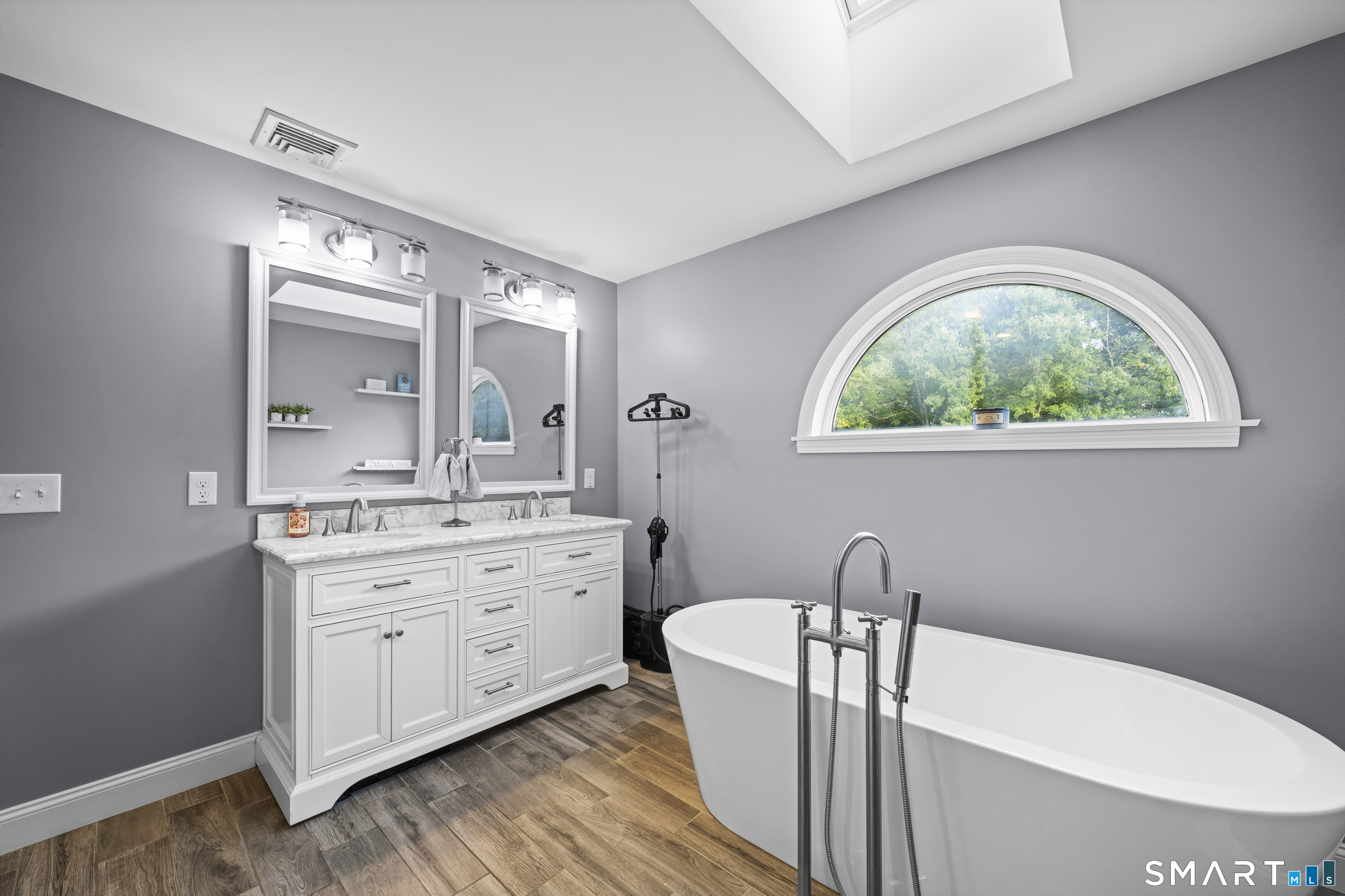 25 Devine Road Suffield CT 06078