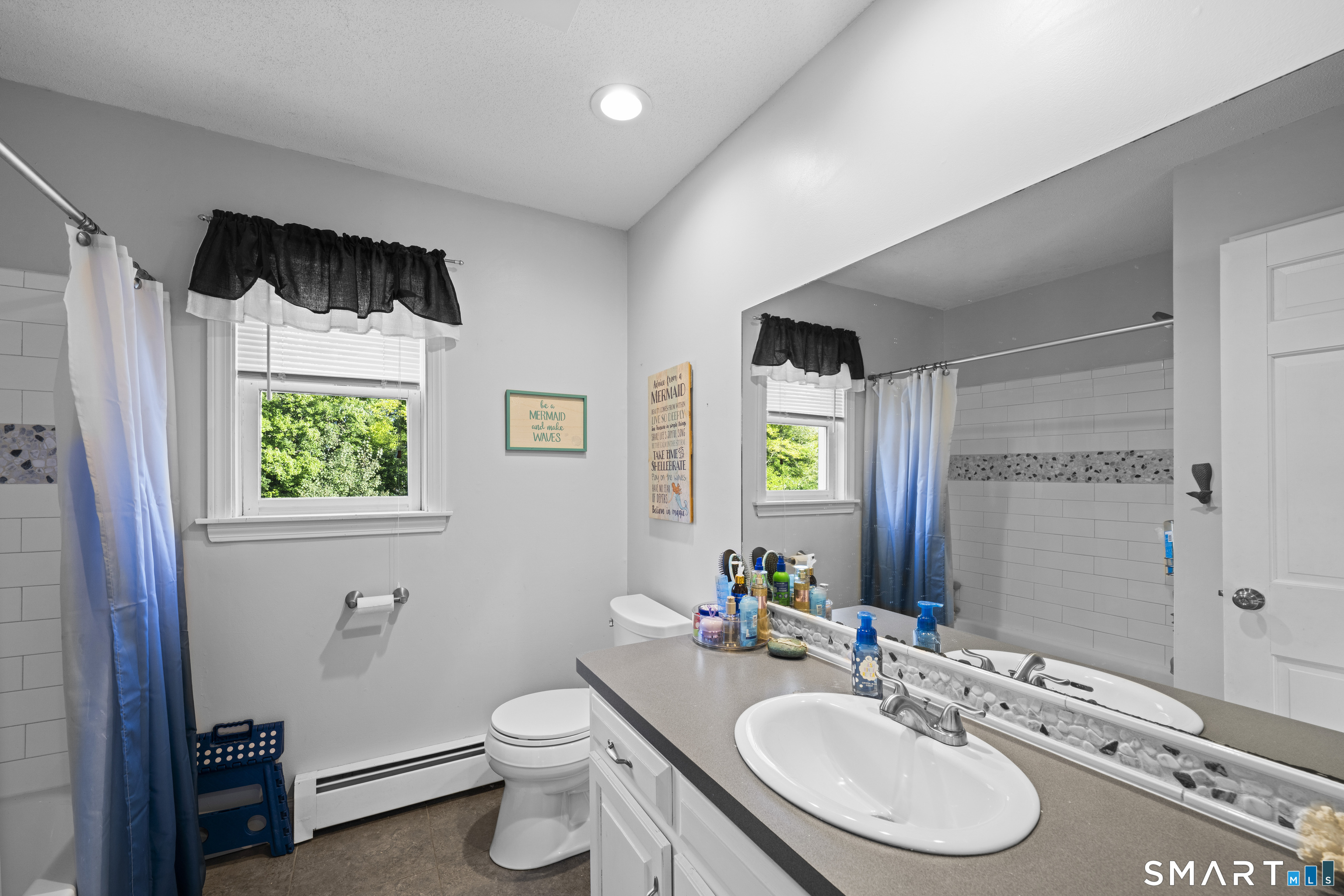 25 Devine Road Suffield CT 06078