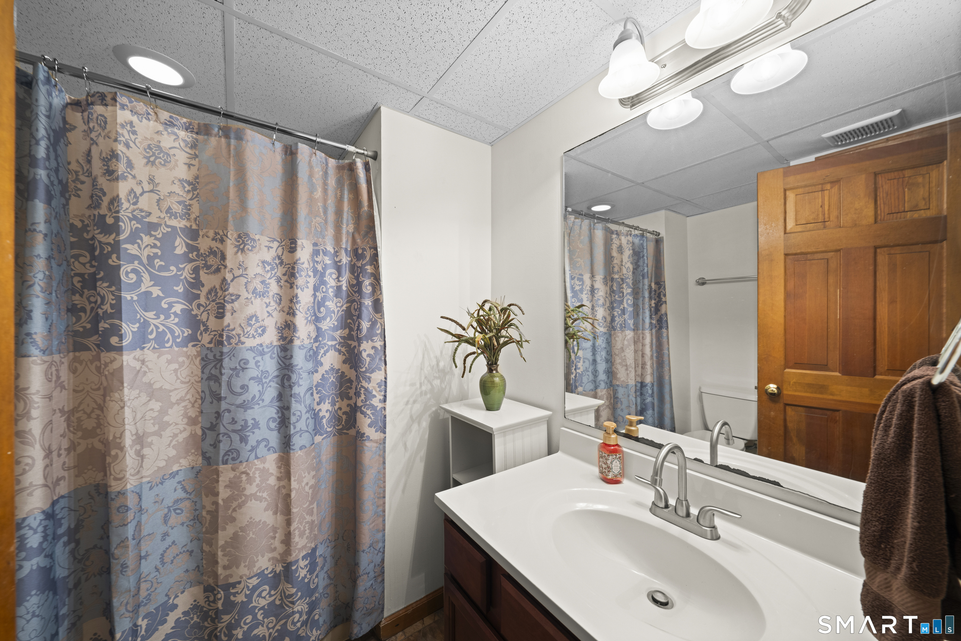 25 Devine Road Suffield CT 06078