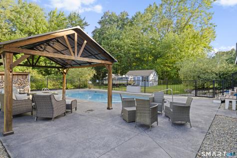 25 Devine Road Suffield CT 06078