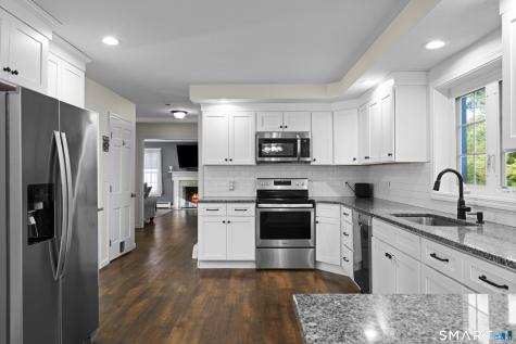 25 Devine Road Suffield CT 06078