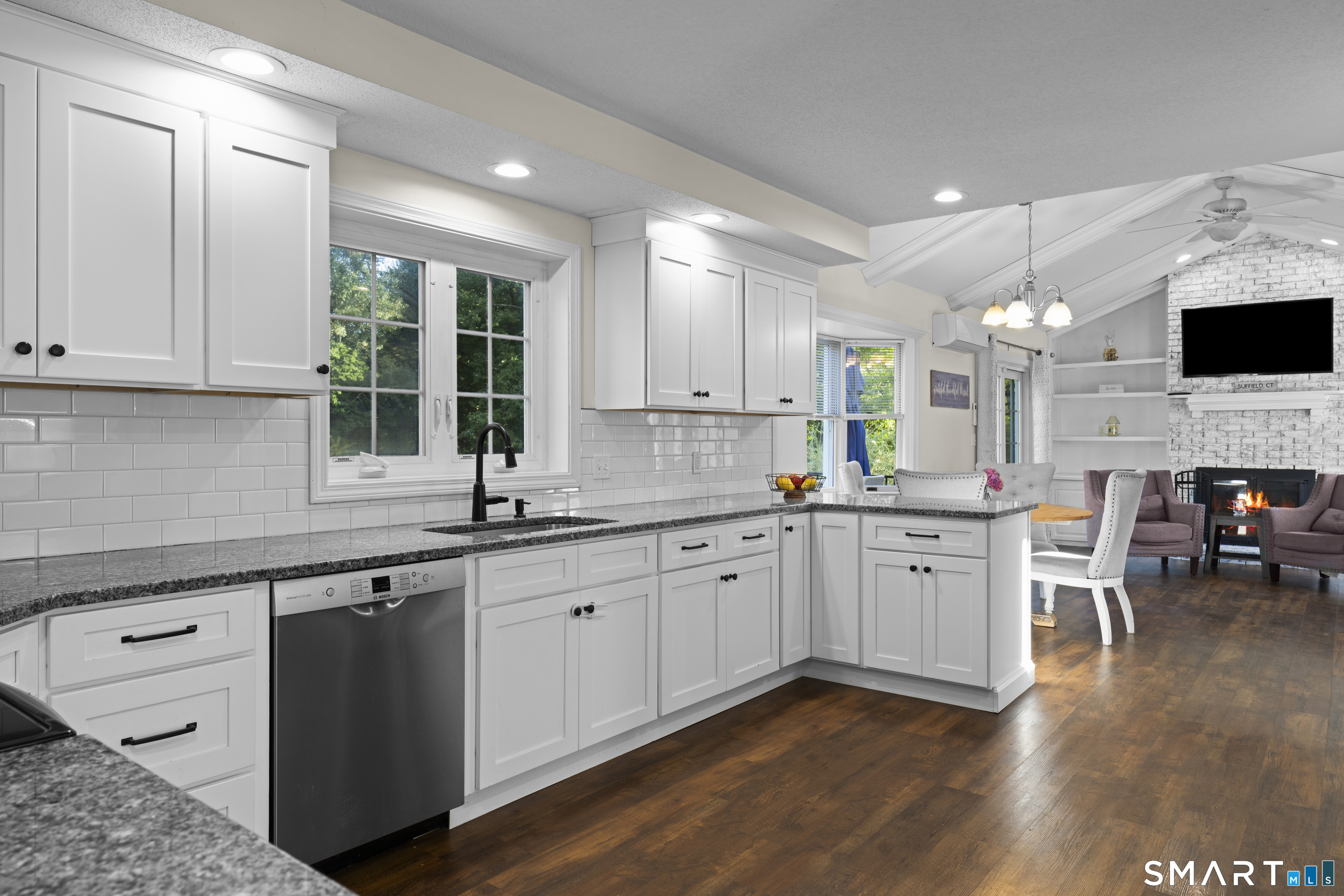 25 Devine Road Suffield CT 06078