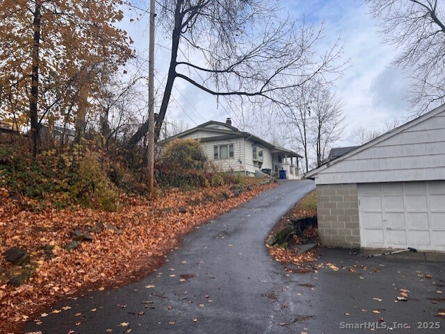 936 Chopsey Hill Road Bridgeport CT 06606