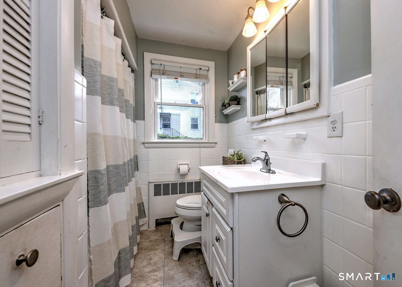 343 Smith Farm Road Orange CT 06477