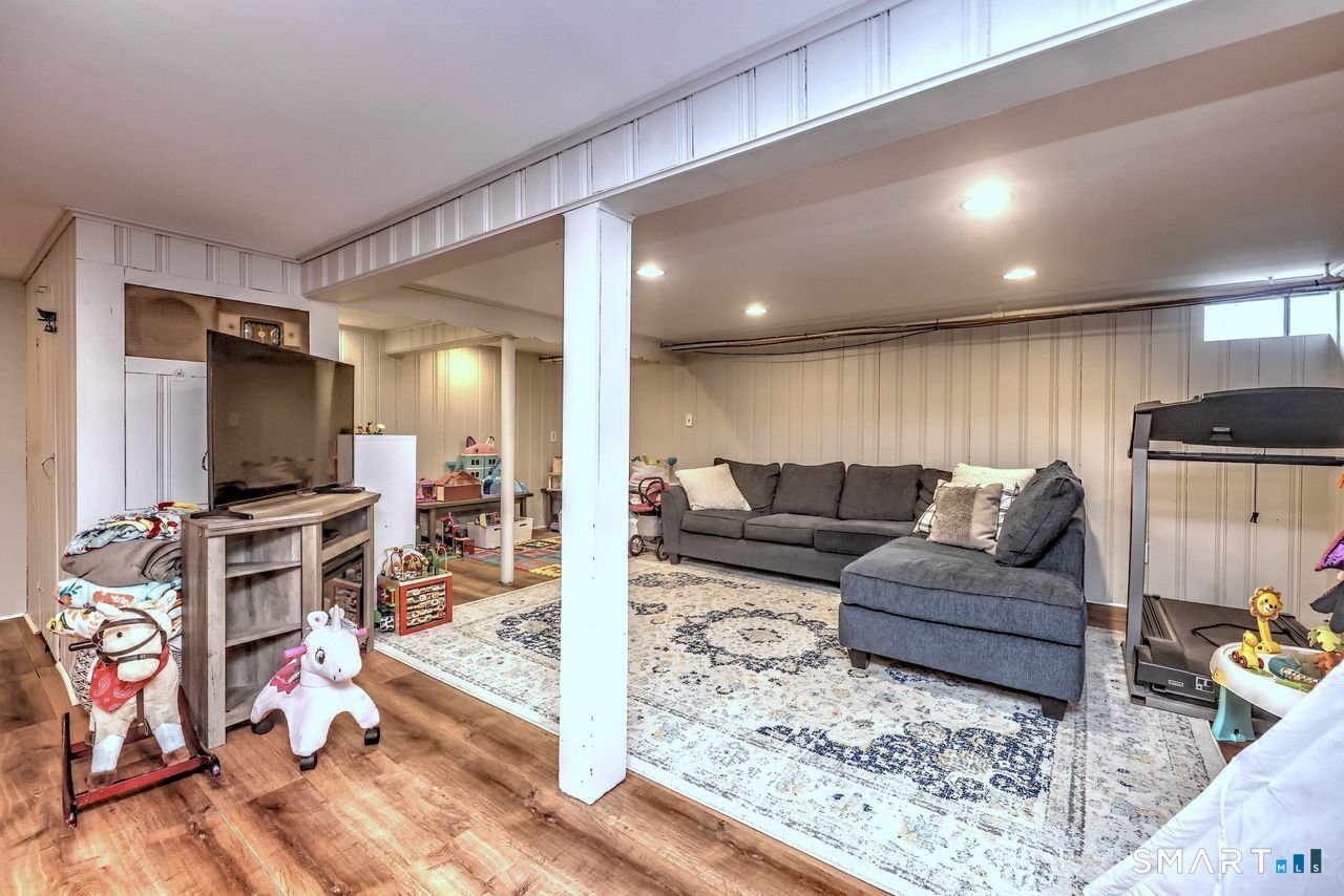 343 Smith Farm Road Orange CT 06477