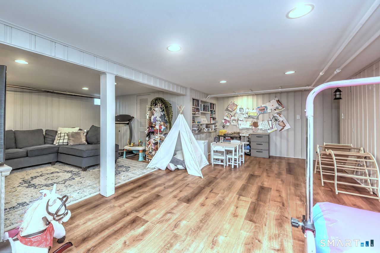343 Smith Farm Road Orange CT 06477