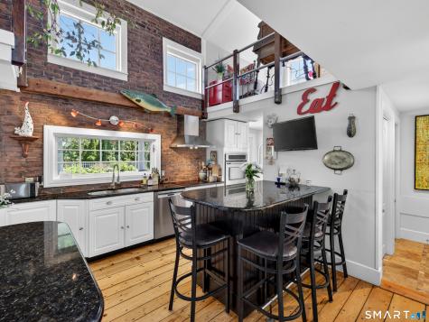26 Pearl Street Groton CT 06355