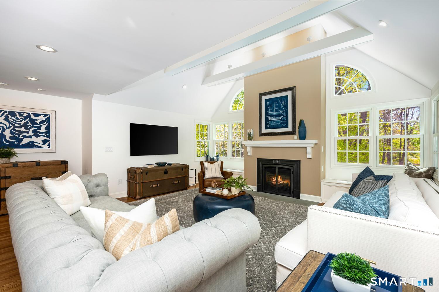 18 Phillips Lane Darien CT 06820