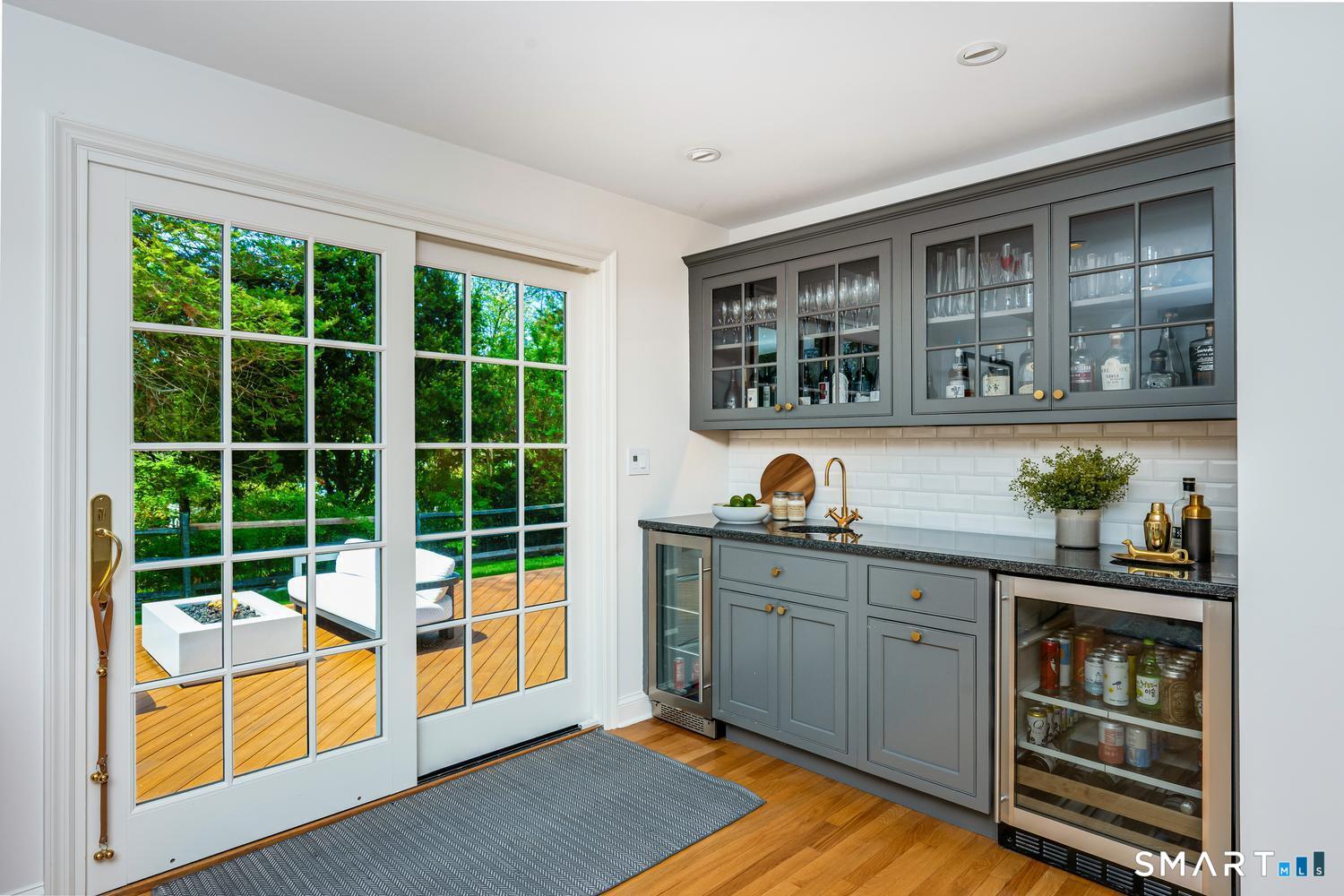 18 Phillips Lane Darien CT 06820