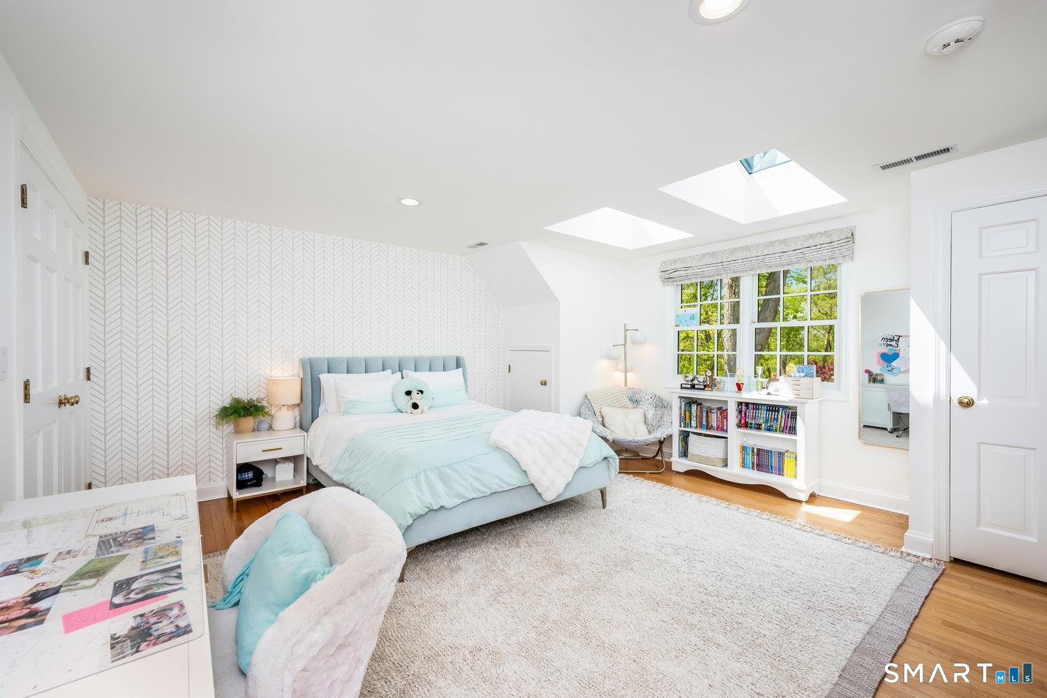 18 Phillips Lane Darien CT 06820