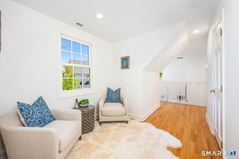 18 Phillips Lane Darien CT 06820