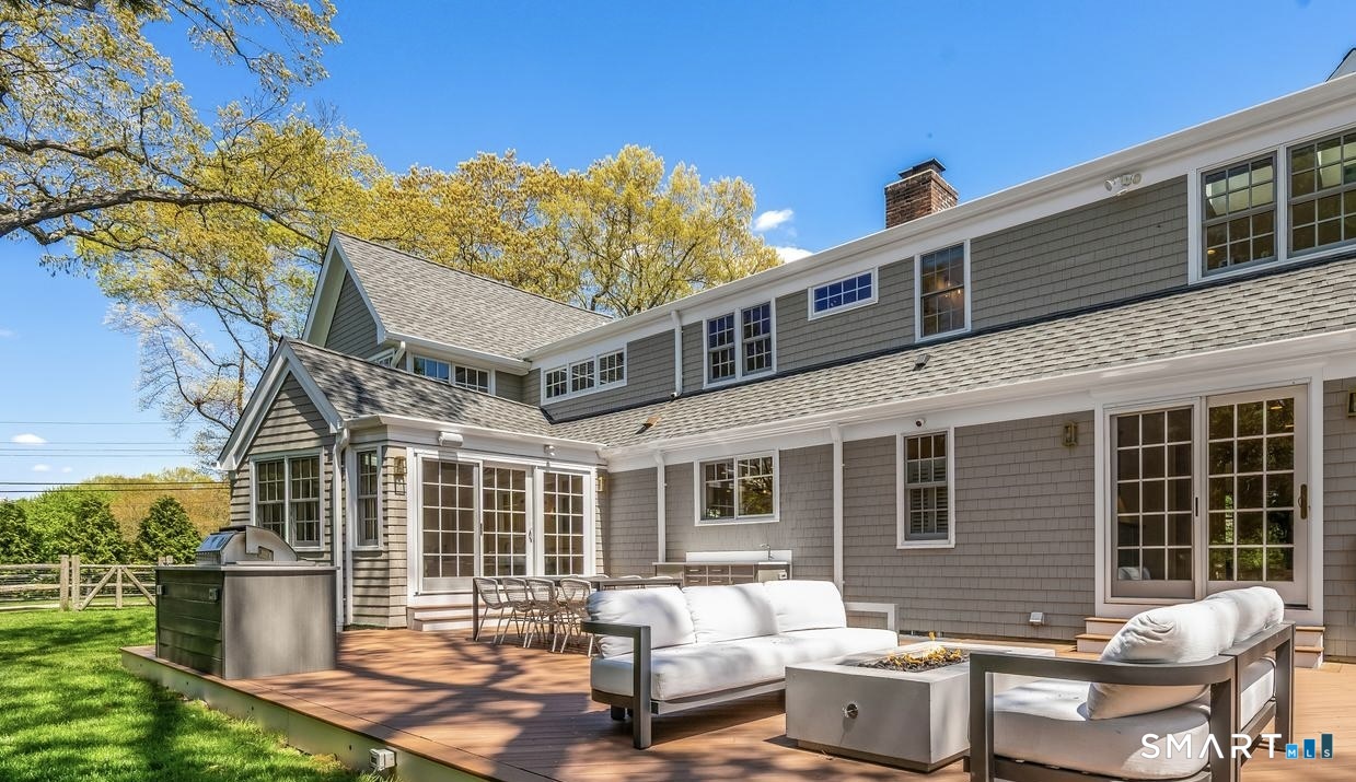 18 Phillips Lane Darien CT 06820