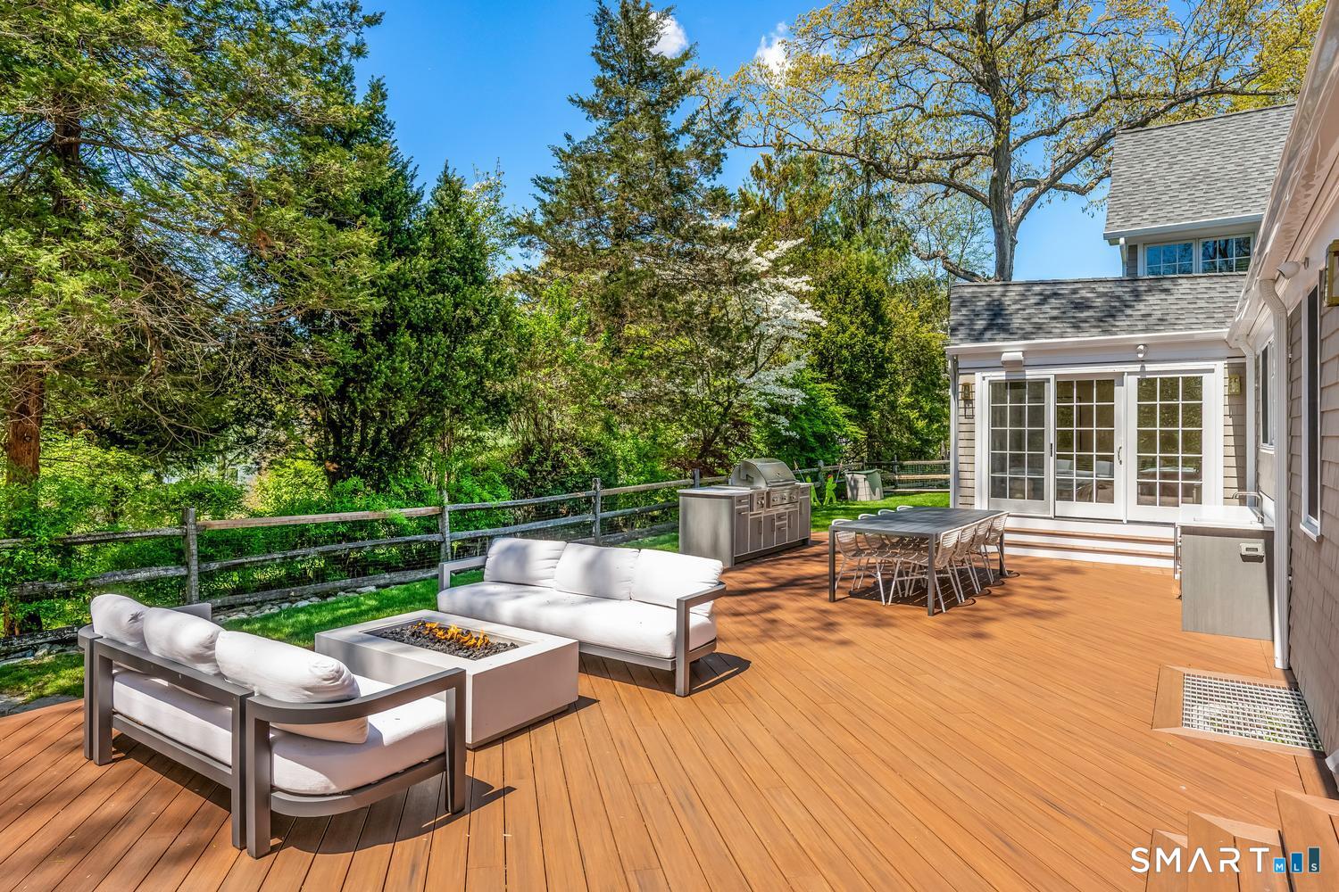 18 Phillips Lane Darien CT 06820