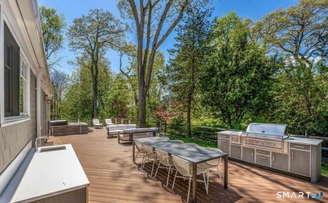18 Phillips Lane Darien CT 06820