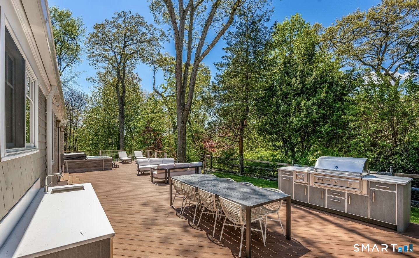 18 Phillips Lane Darien CT 06820