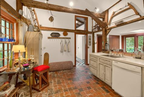 50 Southbury Road Roxbury CT 06783