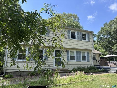 58 Roxbury Road East Lyme CT 06357