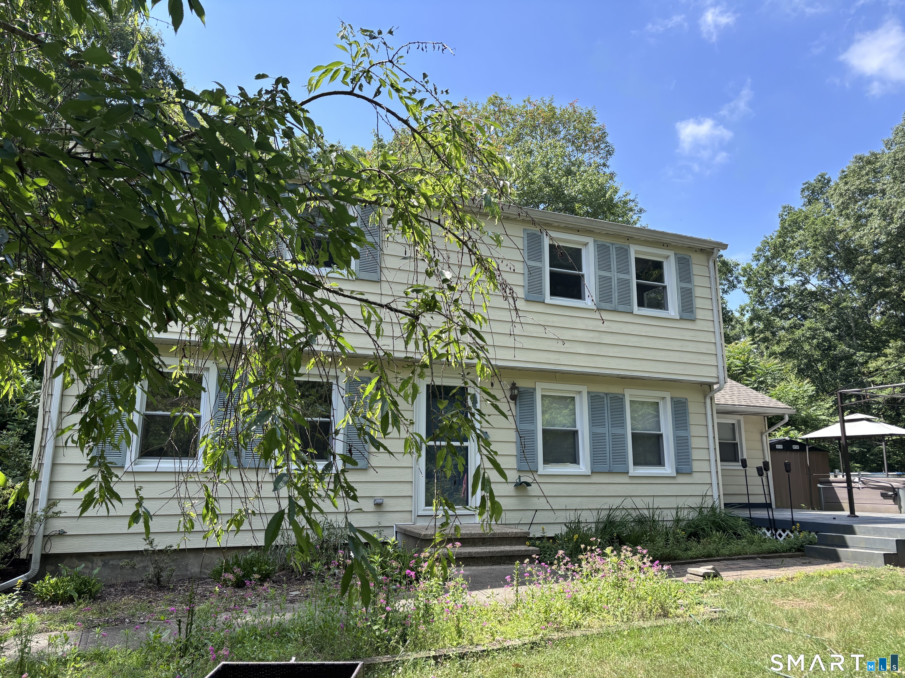 58 Roxbury Road East Lyme CT 06357