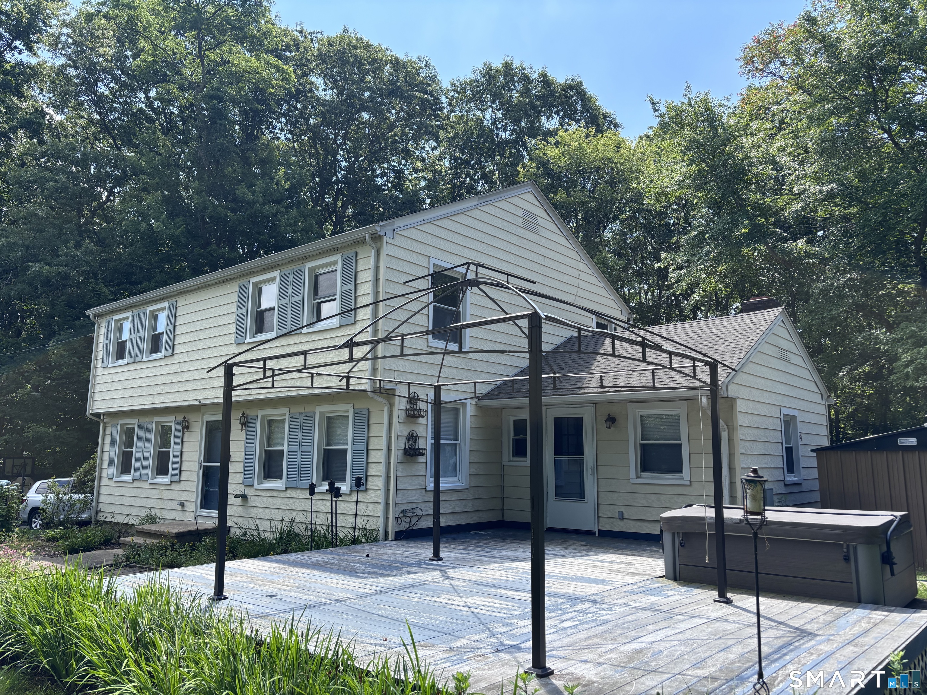 58 Roxbury Road East Lyme CT 06357
