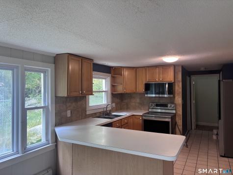 58 Roxbury Road East Lyme CT 06357