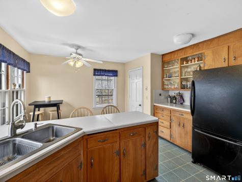 7 Laurel Hill South Drive East Lyme CT 06357