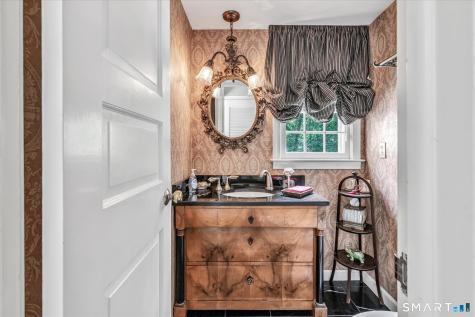 15 Hemlock Hollow Road Woodbridge CT 06525