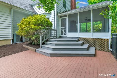 15 Hemlock Hollow Road Woodbridge CT 06525