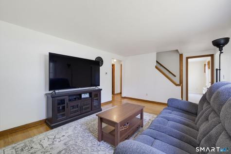 1485 Suffield Street Suffield CT 06078