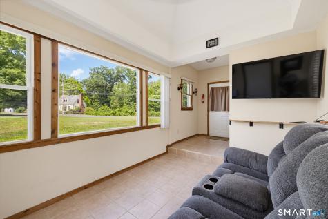 1485 Suffield Street Suffield CT 06078