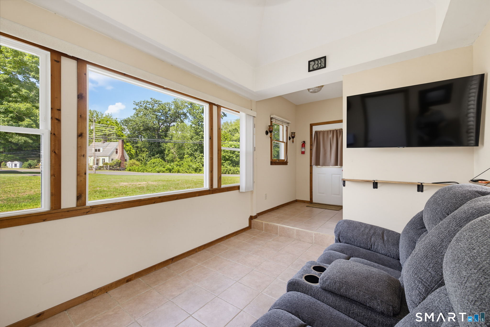 1485 Suffield Street Suffield CT 06078