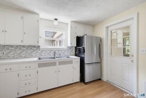 1485 Suffield Street Suffield CT 06078