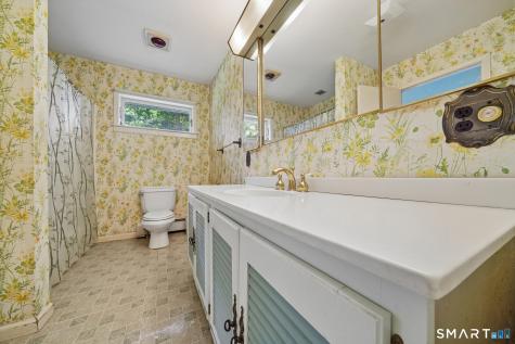 112 Grumman Avenue Norwalk CT 06851
