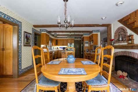 82 Taunton Hill Road Newtown CT 06470