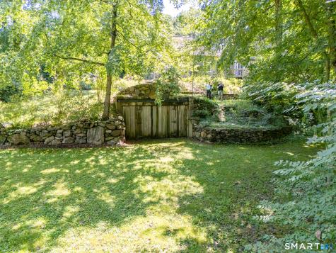 82 Taunton Hill Road Newtown CT 06470