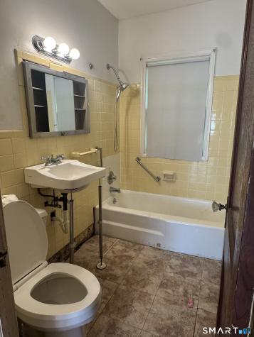 133 Grove Street Windsor Locks CT 06096
