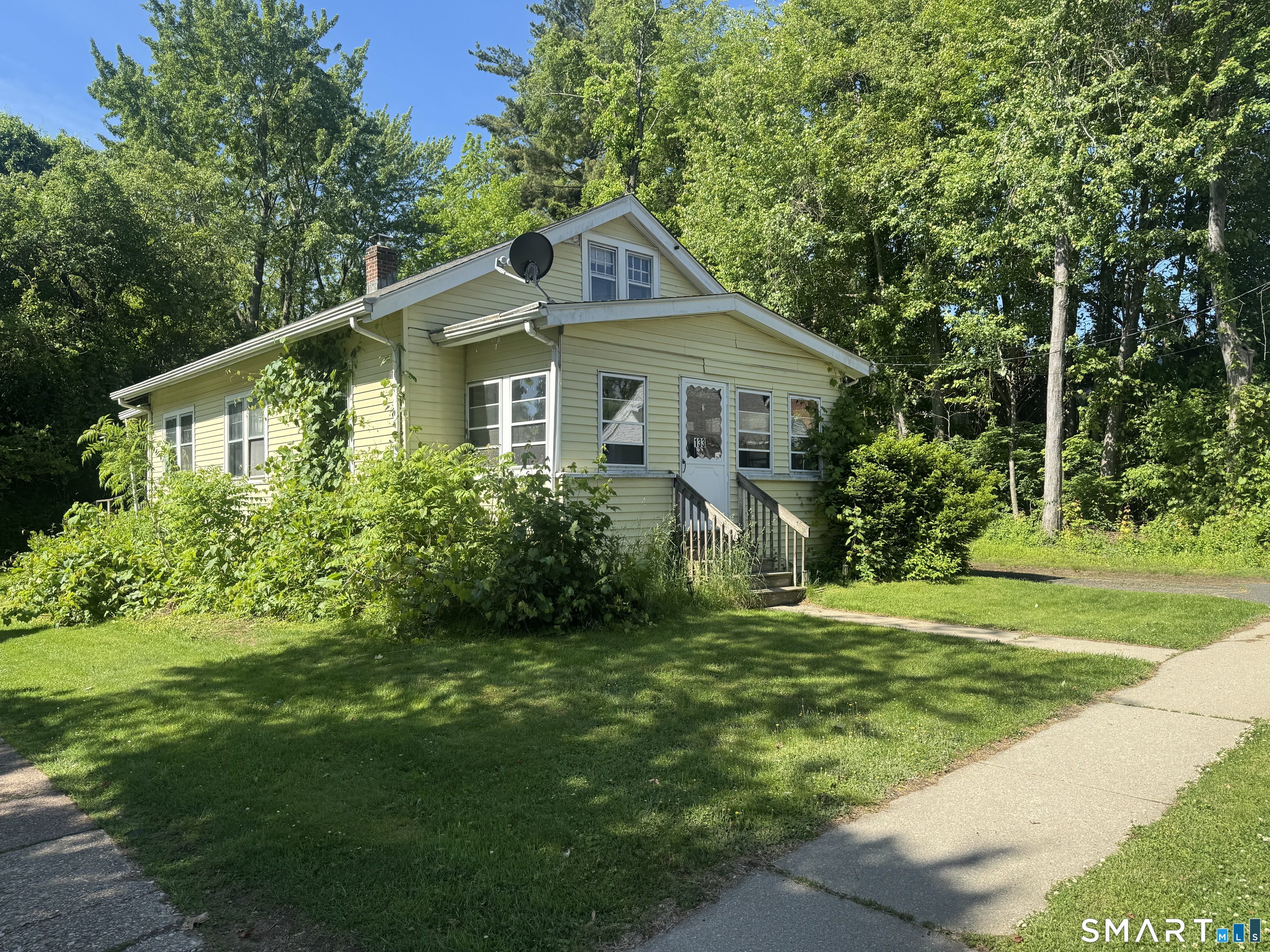 133 Grove Street Windsor Locks CT 06096