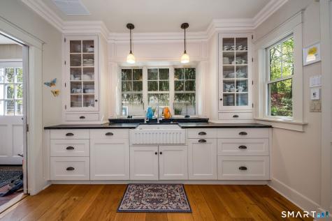 880 Boston Post Road Madison CT 06443