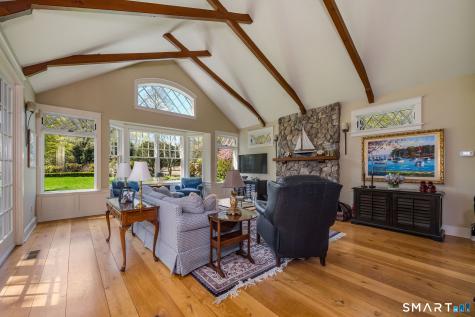 880 Boston Post Road Madison CT 06443