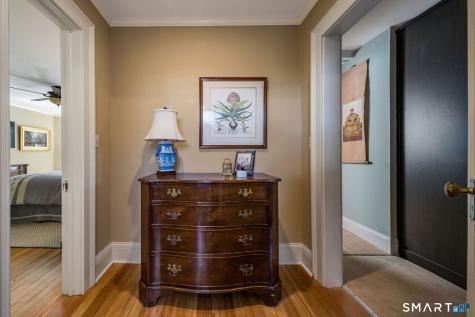880 Boston Post Road Madison CT 06443