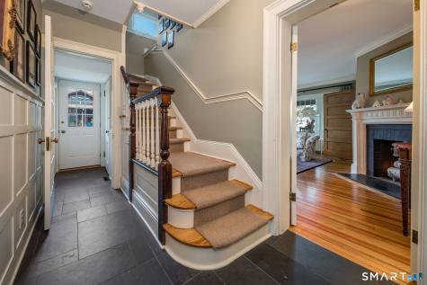 880 Boston Post Road Madison CT 06443