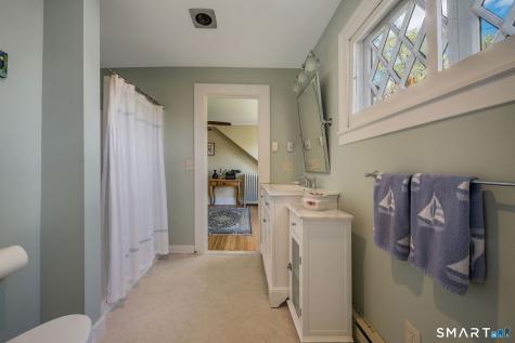 880 Boston Post Road Madison CT 06443
