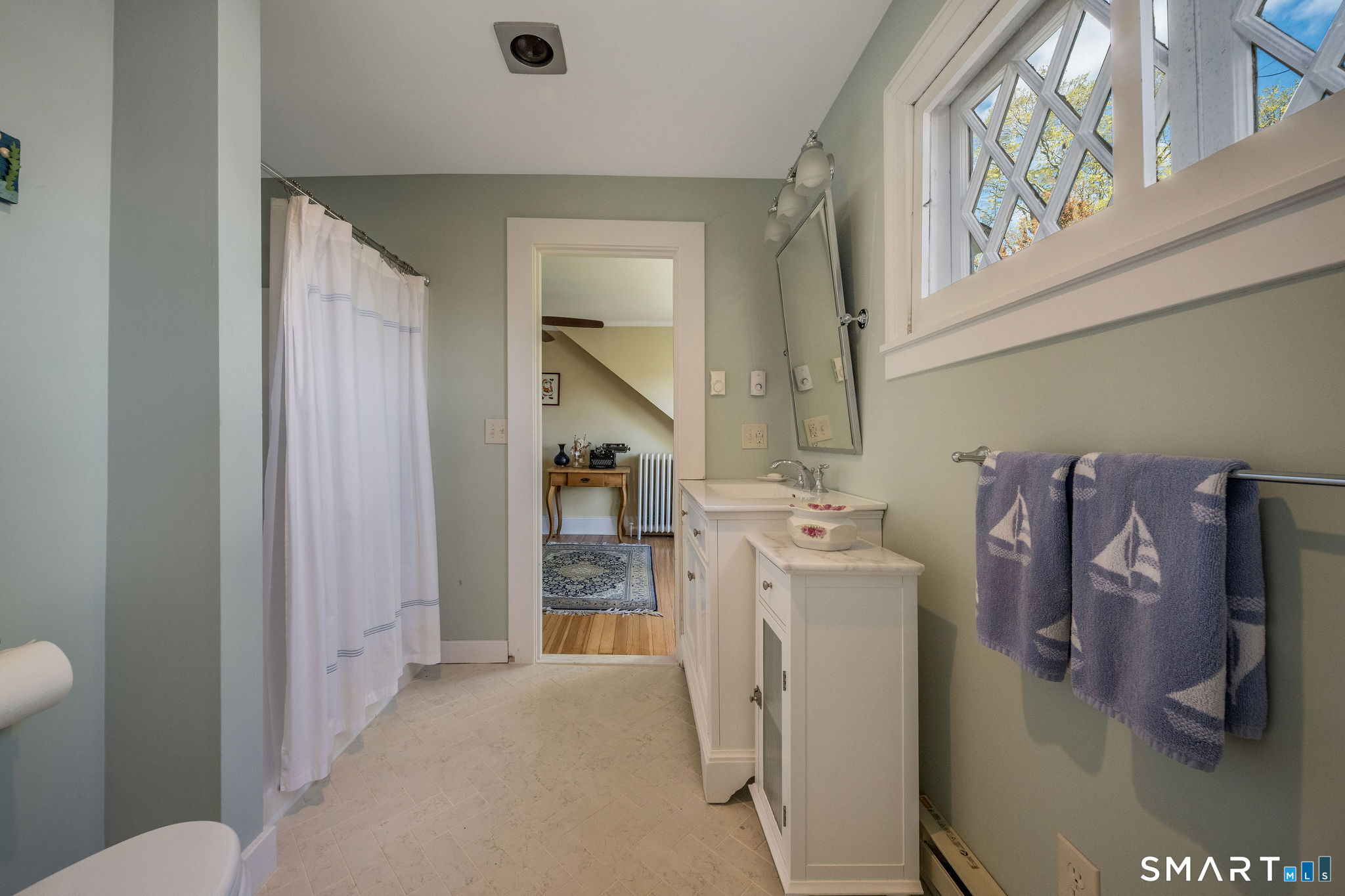 880 Boston Post Road Madison CT 06443