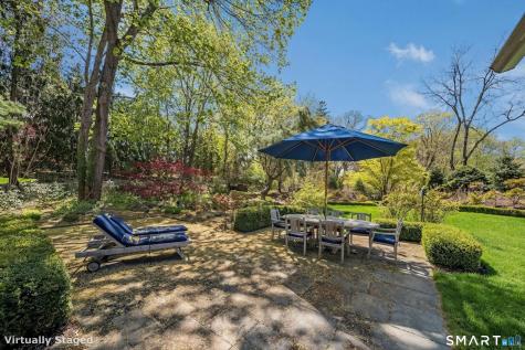 880 Boston Post Road Madison CT 06443