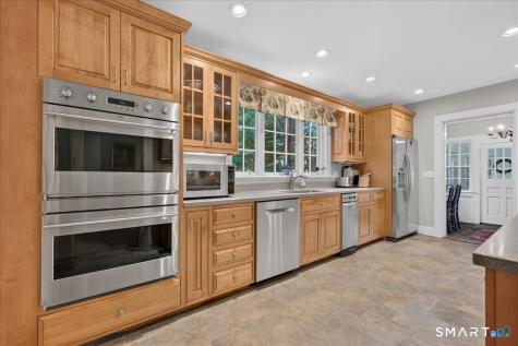 9 Ingham Hill Road Essex CT 06426