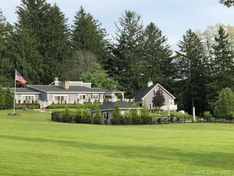 4 Strawberry Hill Road Pawling NY 12564