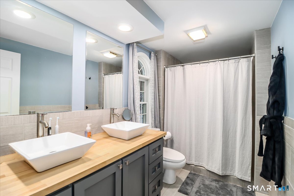 113 King Street Danbury CT 06811