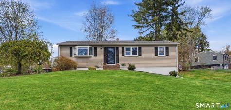 35 Apple Tree Lane Wallingford CT 06492