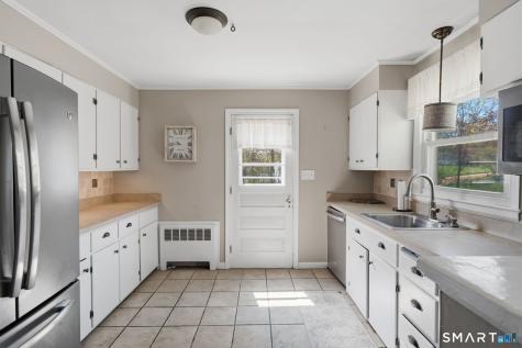35 Apple Tree Lane Wallingford CT 06492
